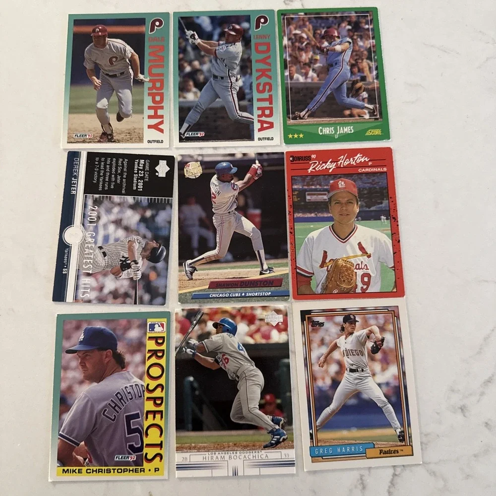 29 vintage baseball cards‎ 1985-1992